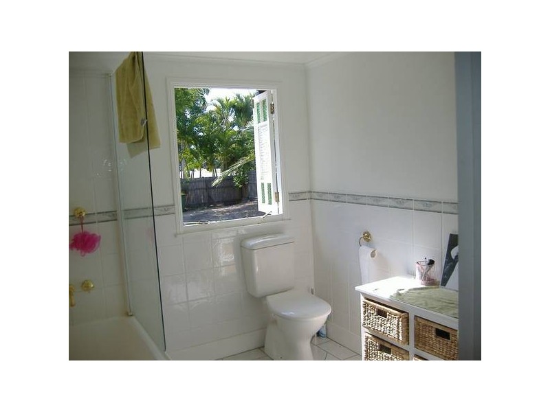 6 Lomax Street, Hermit Park QLD 4812