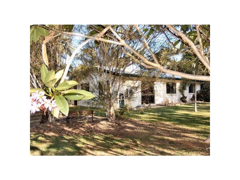 2 Lorne Court
TOOLAKEA BEACH, Bluewater QLD 4818