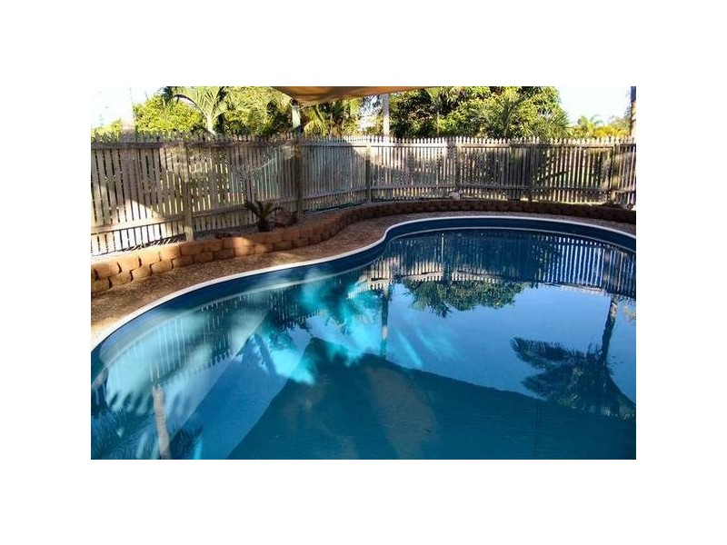 2 Lorne Court
TOOLAKEA BEACH, Bluewater QLD 4818