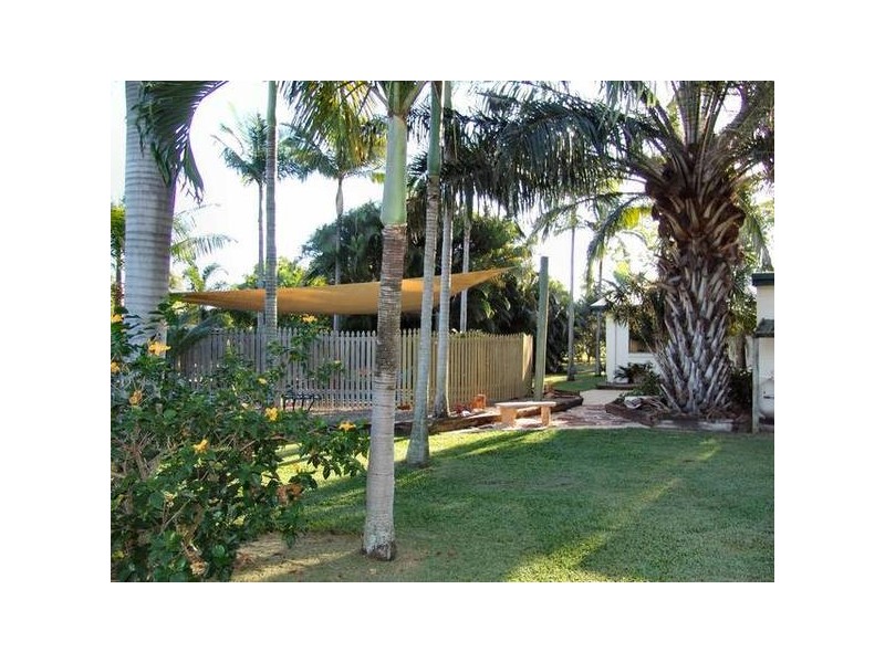 2 Lorne Court
TOOLAKEA BEACH, Bluewater QLD 4818
