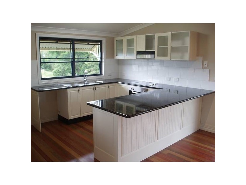 6 Margarita Court, Bushland Beach QLD 4818