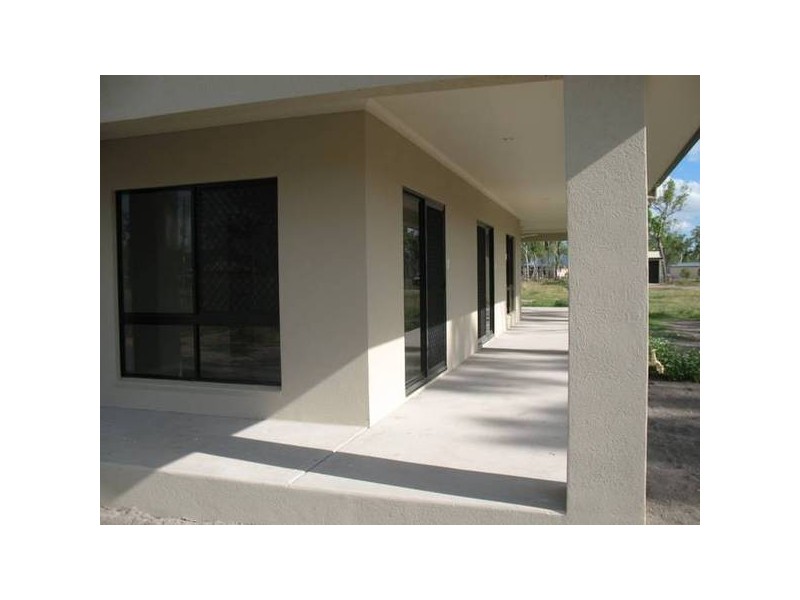 16 TOKARA COURT, Kelso QLD 4815