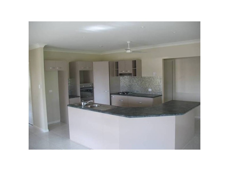 16 TOKARA COURT, Kelso QLD 4815