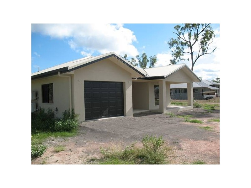 16 TOKARA COURT, Kelso QLD 4815