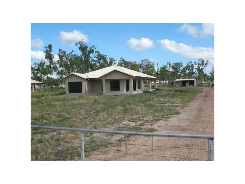 16 TOKARA COURT, Kelso QLD 4815