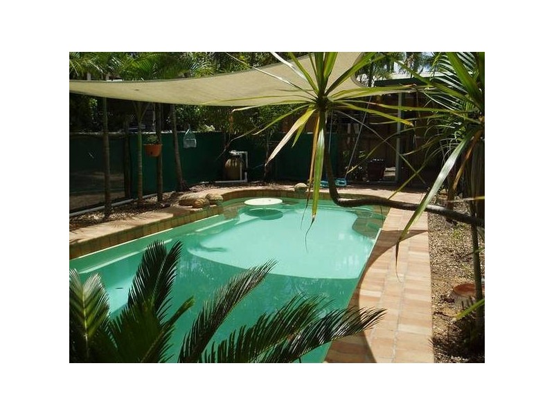 119 COUTTS DRIVE BUSHLAND BEACH, Bushland Beach QLD 4818