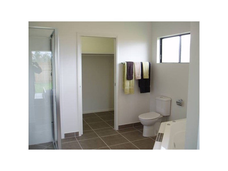 15 KALYNDA PARADE KALYNDA CHASE, Townsville QLD 4810