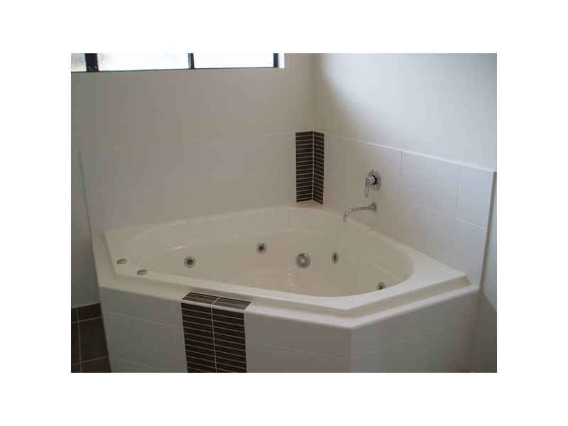 15 KALYNDA PARADE KALYNDA CHASE, Townsville QLD 4810