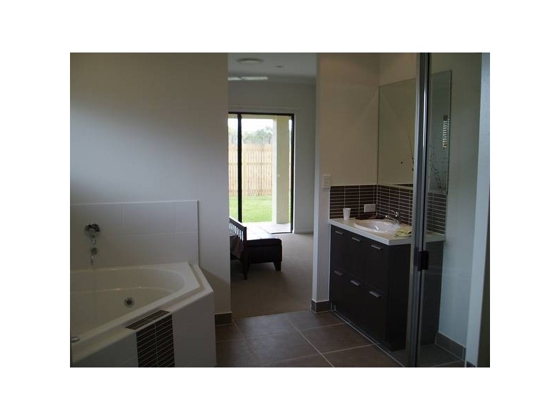 15 KALYNDA PARADE KALYNDA CHASE, Bohle Plains QLD 4817