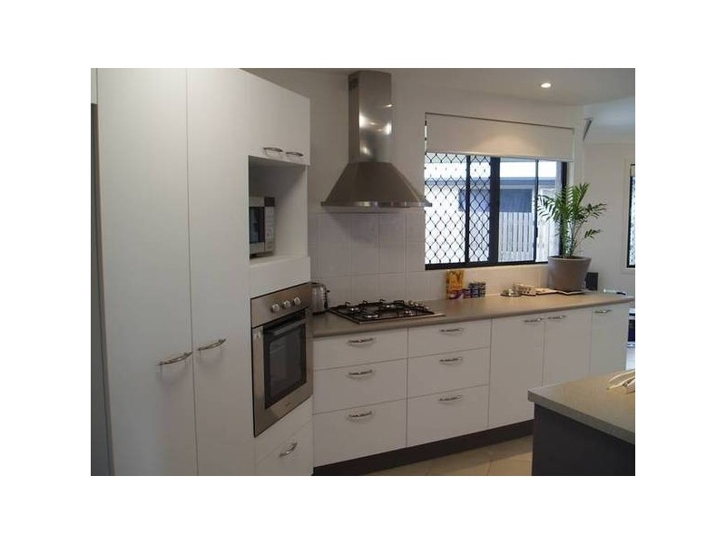 8 BLUE WREN DRIVE ROSEWOOD ESTATE KELSO, Kelso QLD 4815