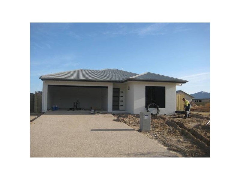 15 Parklands Drive, Mount Louisa QLD 4814