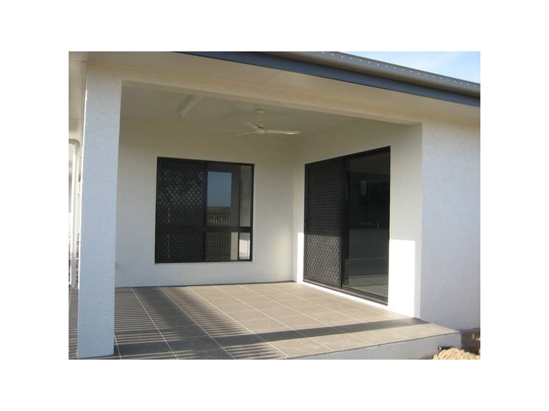 15 Parklands Drive, Mount Louisa QLD 4814