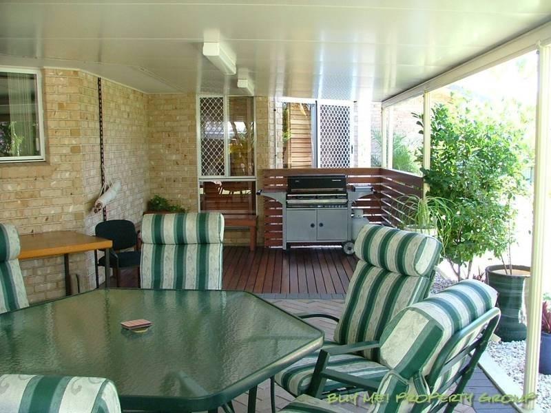 57 Ontario Cres, Parkinson QLD 4115