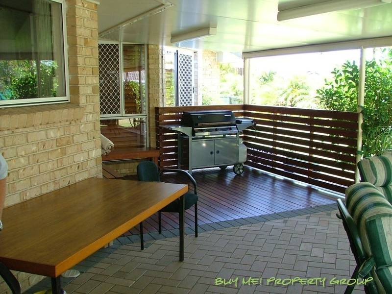 57 Ontario Cres, Parkinson QLD 4115