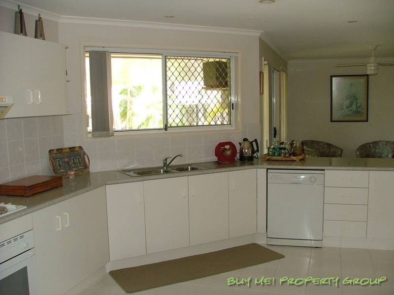 57 Ontario Cres, Parkinson QLD 4115