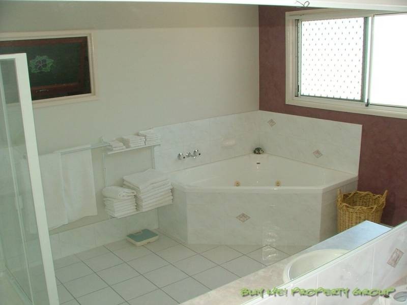 57 Ontario Cres, Parkinson QLD 4115