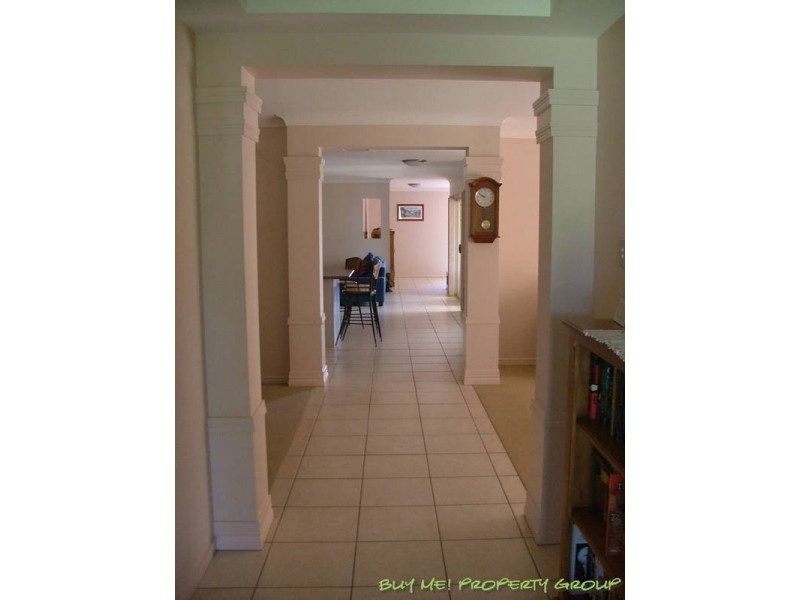 8 Watarrka Drive, Parkinson QLD 4115