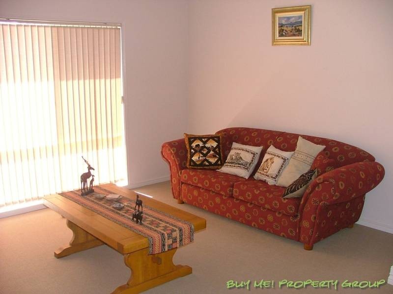 8 Watarrka Drive, Parkinson QLD 4115