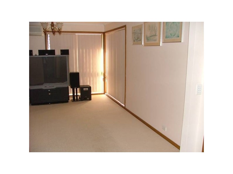 Owens Crescent, Regents Park QLD 4118