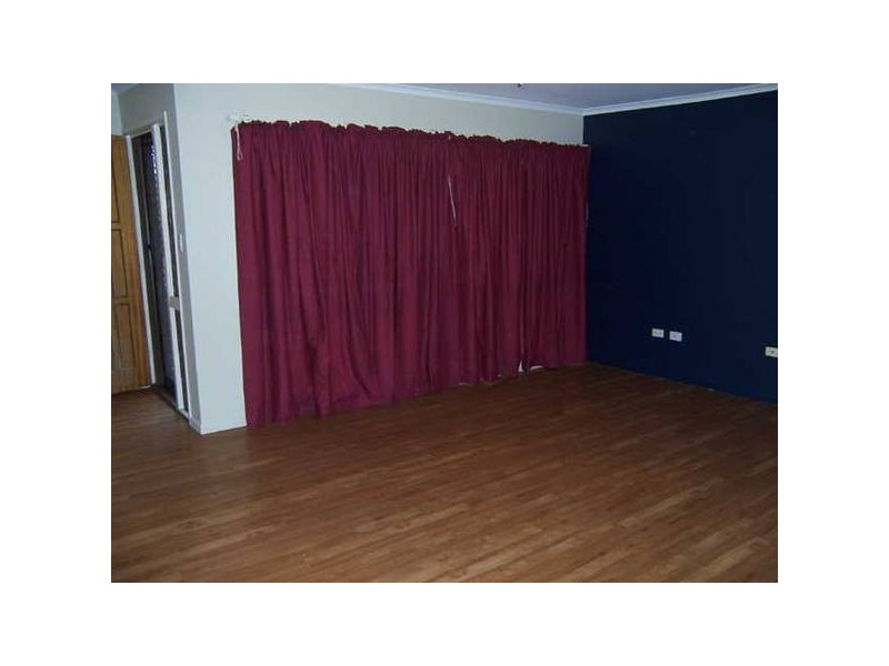 Dryade Street, Regents Park QLD 4118