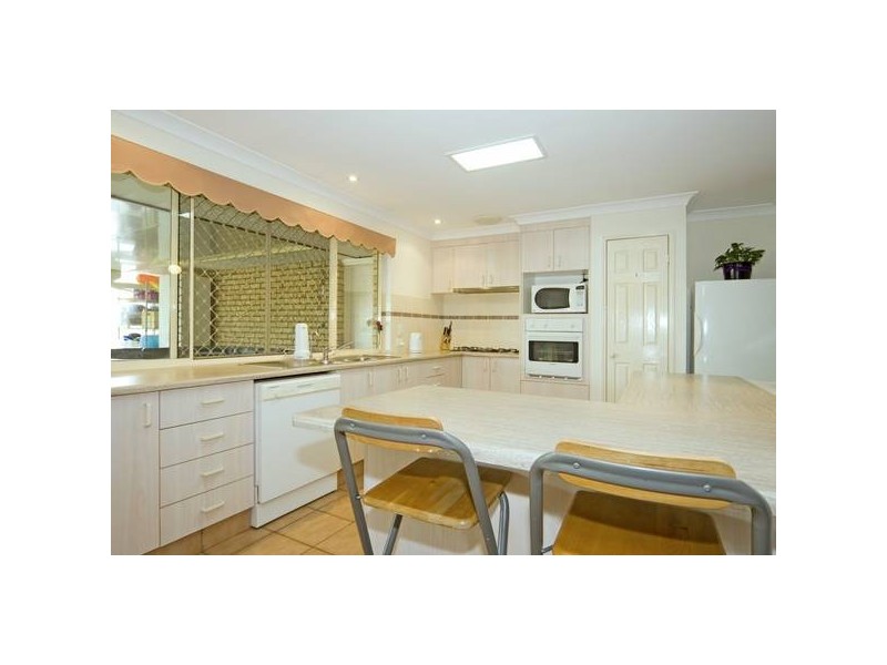 7 Silverdell St, Parkinson QLD 4115