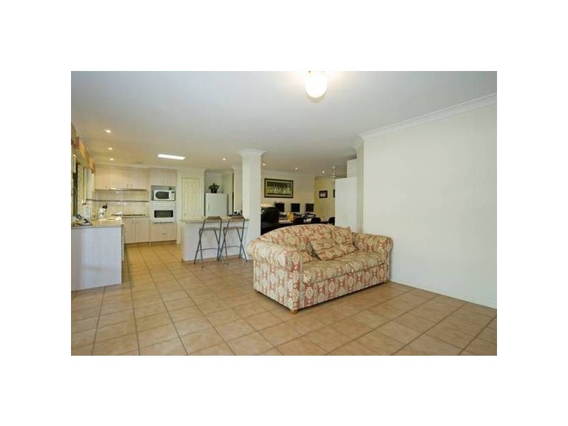 7 Silverdell St, Parkinson QLD 4115