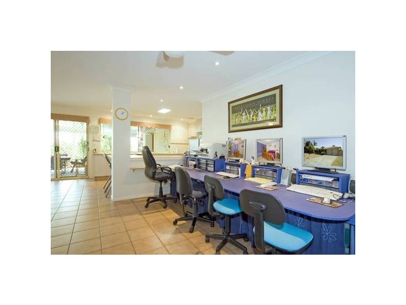 7 Silverdell St, Parkinson QLD 4115