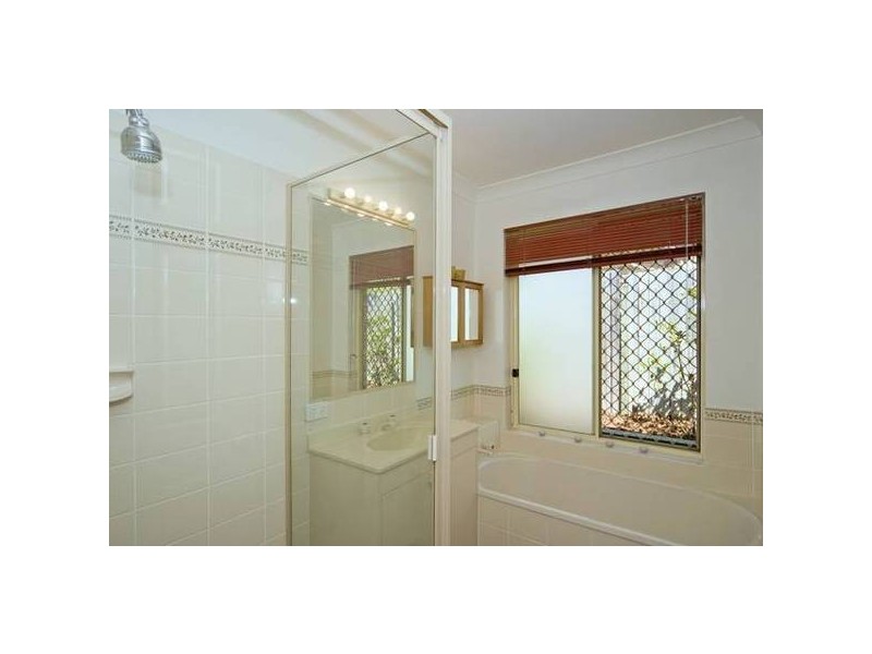 7 Silverdell St, Parkinson QLD 4115