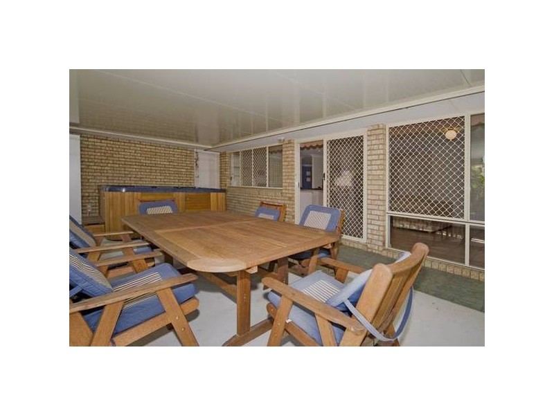 7 Silverdell St, Parkinson QLD 4115