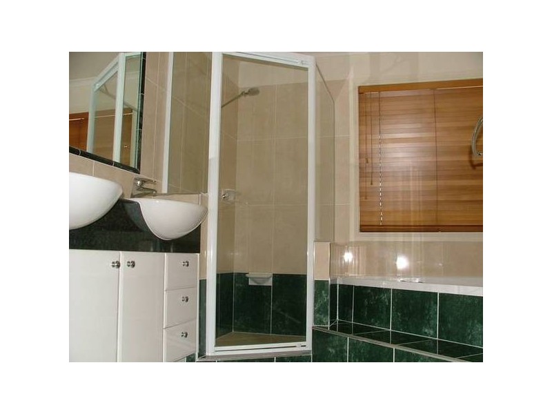 30 Taronne Street, Carindale QLD 4152