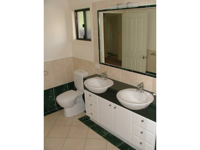 30 Taronne Street, Carindale QLD 4152