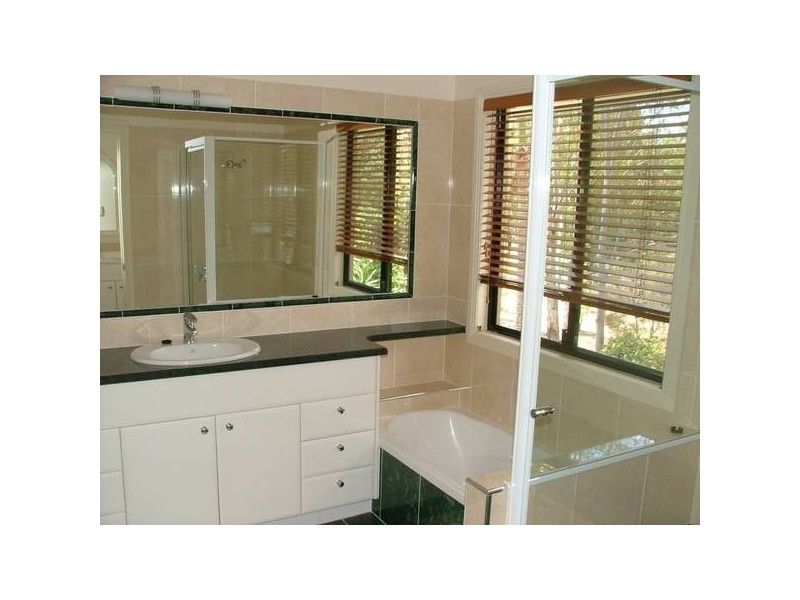 30 Taronne Street, Carindale QLD 4152