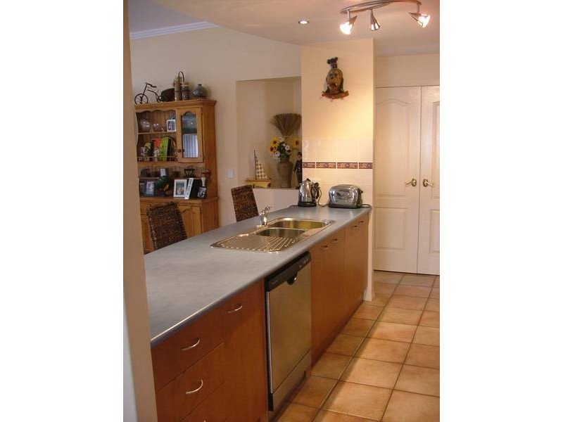 8 Mitchell Place, Parkinson QLD 4115