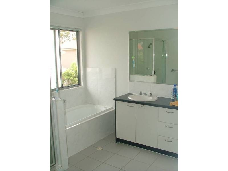 10 Mead Place, Calamvale QLD 4116