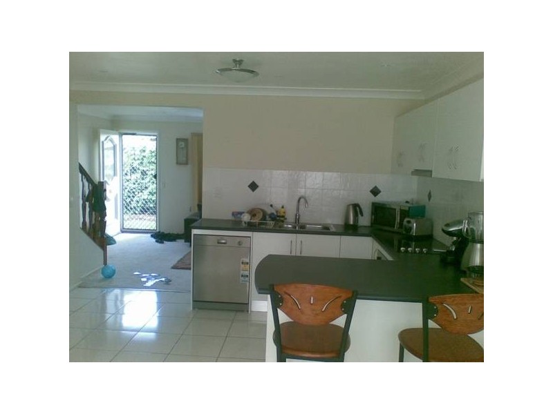 30/18 Defiance Road, Logan Central QLD 4114