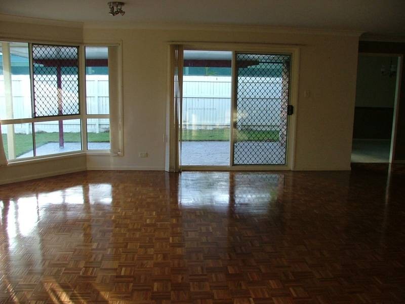 21 Como Place, Parkinson QLD 4115