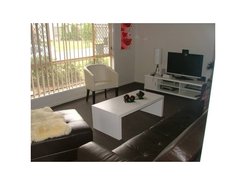 11 Mead Place, Calamvale QLD 4116