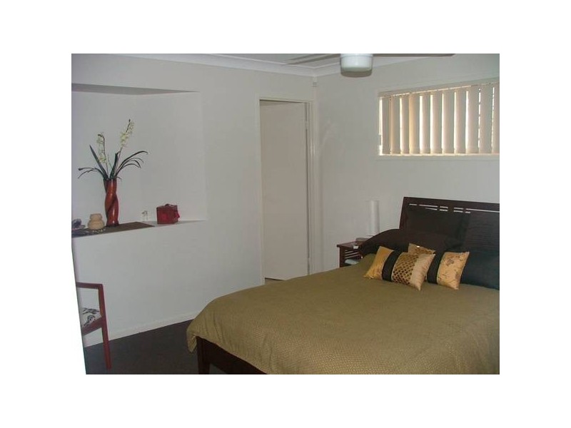 11 Mead Place, Calamvale QLD 4116