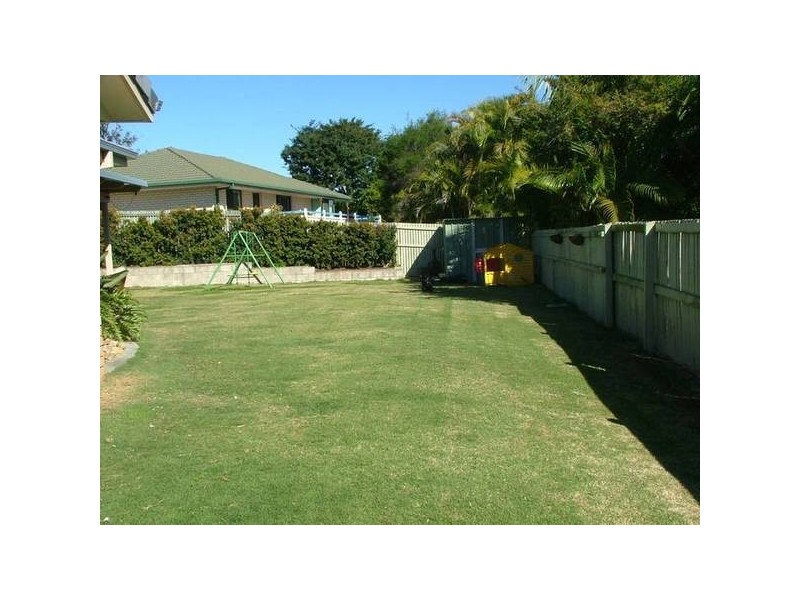 7 Mooloolah Court, Hillcrest QLD 4118