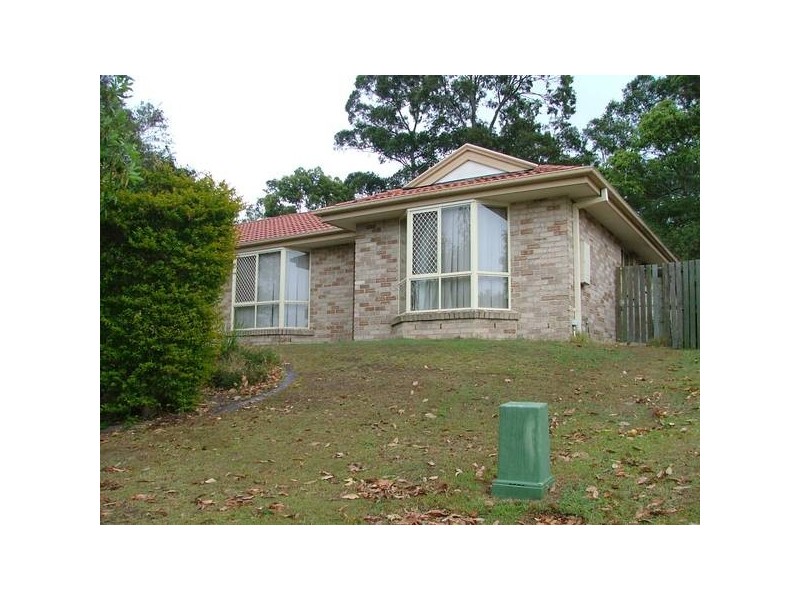 10 Isaac Court, Hillcrest QLD 4118