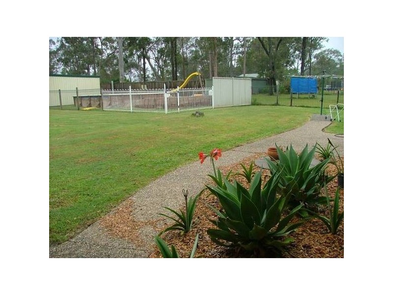 125 Merluna Road, Park Ridge South QLD 4125