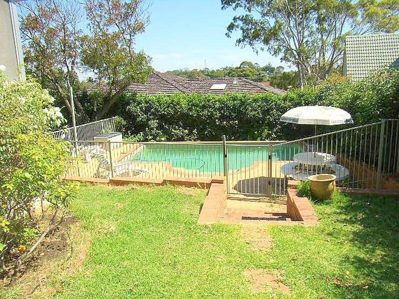 9 Woodstock Rd, Carlingford NSW 2118