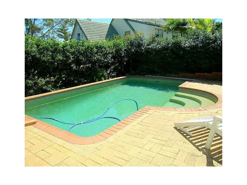 9 Woodstock Rd, Carlingford NSW 2118