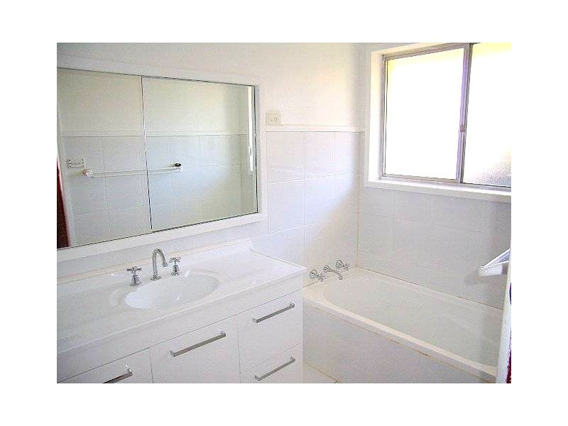 9 Woodstock Rd, Carlingford NSW 2118