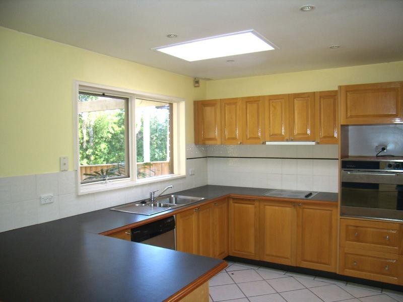 4 Randal Crescent, North Rocks NSW 2151