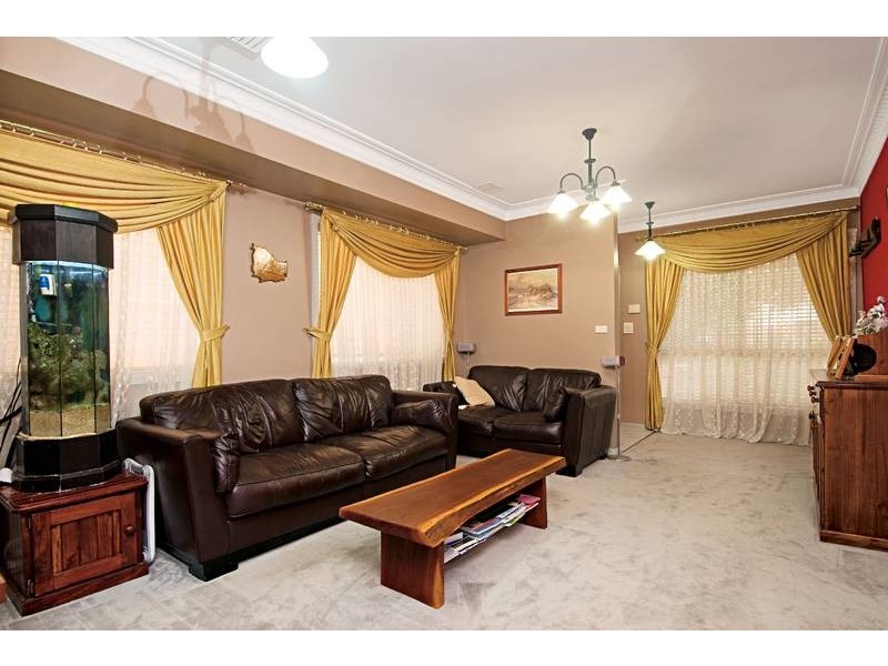 33B WARRATTA PLACE, Oatlands NSW 2117