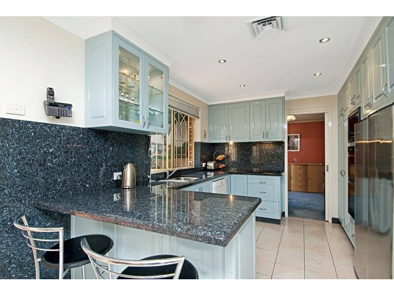 3 Larnook Close, Oatlands NSW 2117