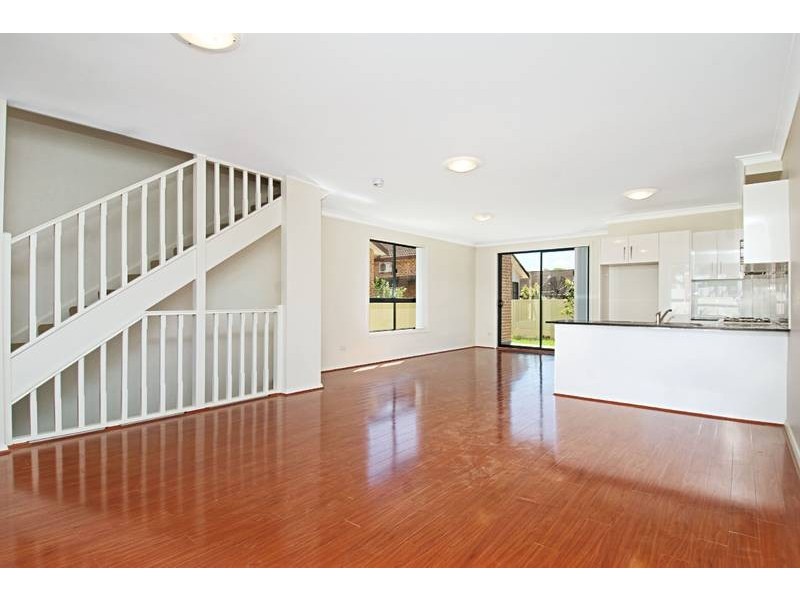 1,2,3/1 Leamington Road, Dundas NSW 2117