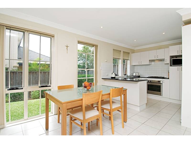 4 THE MEWS, Oatlands NSW 2117