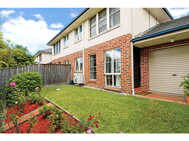 4 THE MEWS, Oatlands NSW 2117